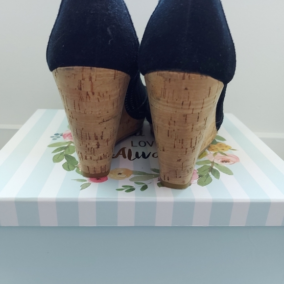 Nine West wedge shoes size 7.5 - Picture 3 of 7
